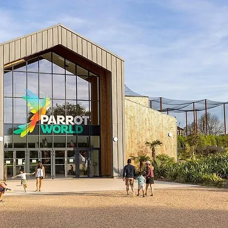 Le Regence, Terrasse, *