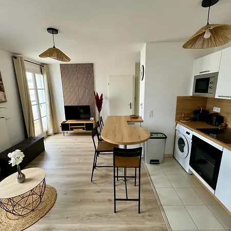 Cosy A 2 Pas De *