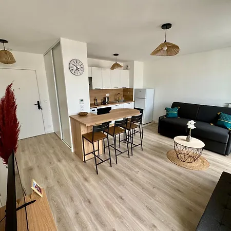 Cosy A 2 Pas De *
